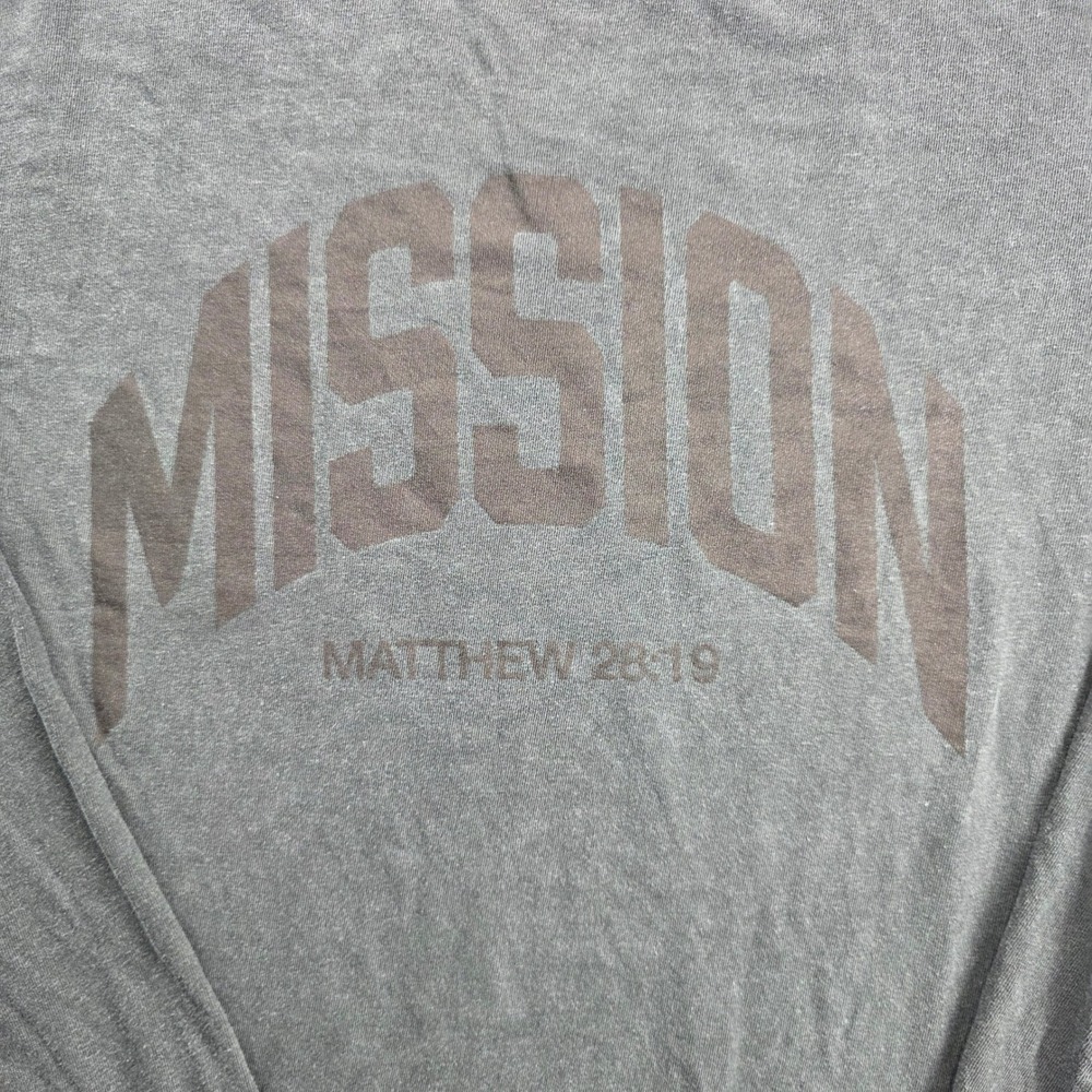 Comfort Colors Graphic Shirt Mens Medium Grey Mission Matthew 28:19 Long Sleeve - Picture 2 of 8